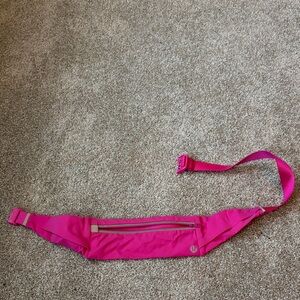 Lululemon Sonic Pink Running Belt